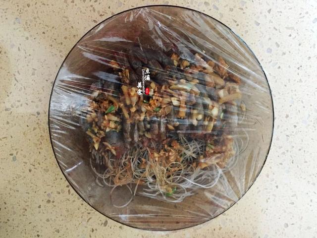 年菜必備！大廚教你做「蒜蓉粉絲大蝦」　「製作簡單」湯汁不浪費引人食指大動