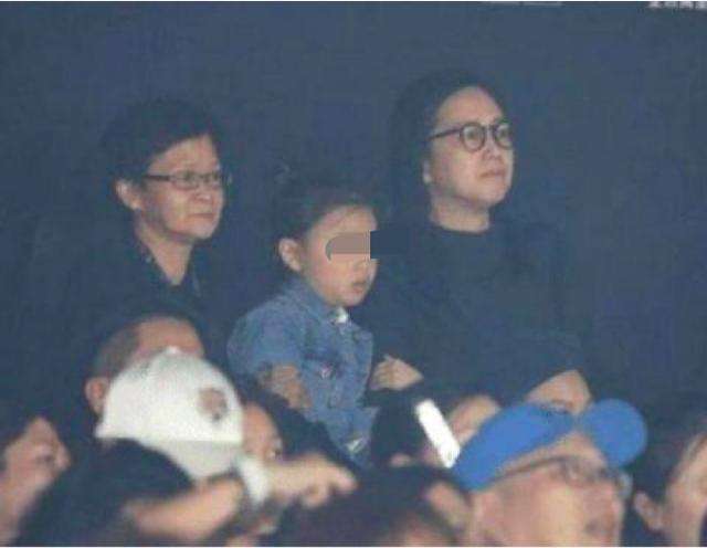 劉德華6歲女兒氣質出眾！心疼父親「演唱會因病爆淚」  懂事模樣網友讚：值得驕傲
