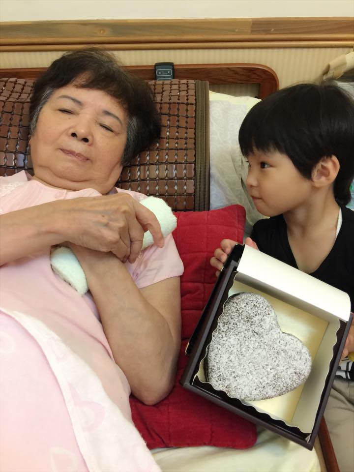 楊貴媚淚憶「中風母吞嚥困難暴瘦」求導演刪戲回台　親自照顧6年不喊累：希望一覺起來媽媽就好