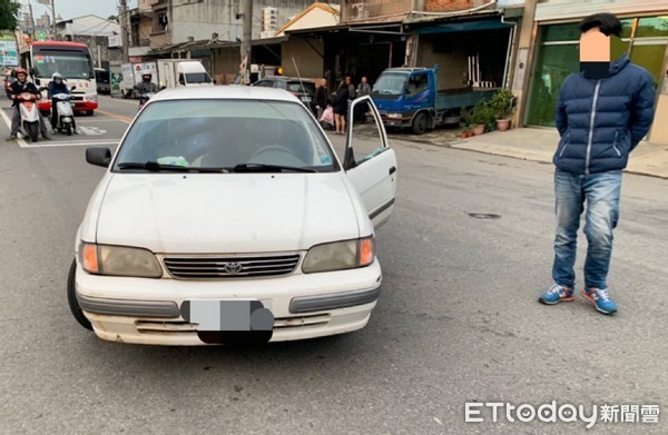桃園大力女「一秒徒手拆車」開嗆：泥知道我是誰嗎？　車主傻眼「只好叫警察來」最後下場曝光