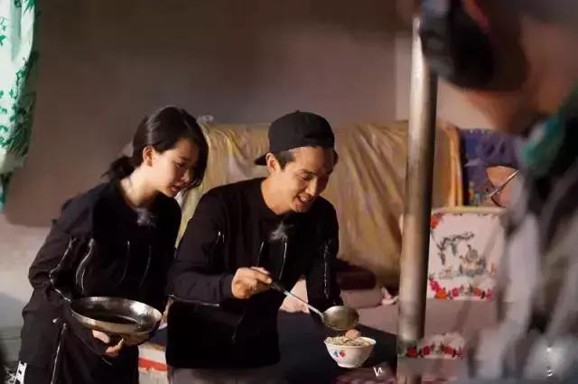 戚薇女兒4歲生日照曝光！李承鉉卻說「我家裡還有個女兒」 在婚姻中「擔任四個角色」羨煞旁人