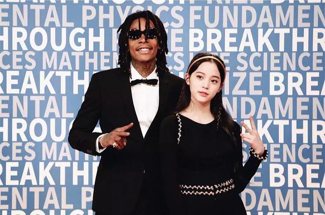 歐陽娜娜ins被陳冠希「瘋狂」點讃！兩人相差20歲卻相見恨晚，讓所有人羨慕！