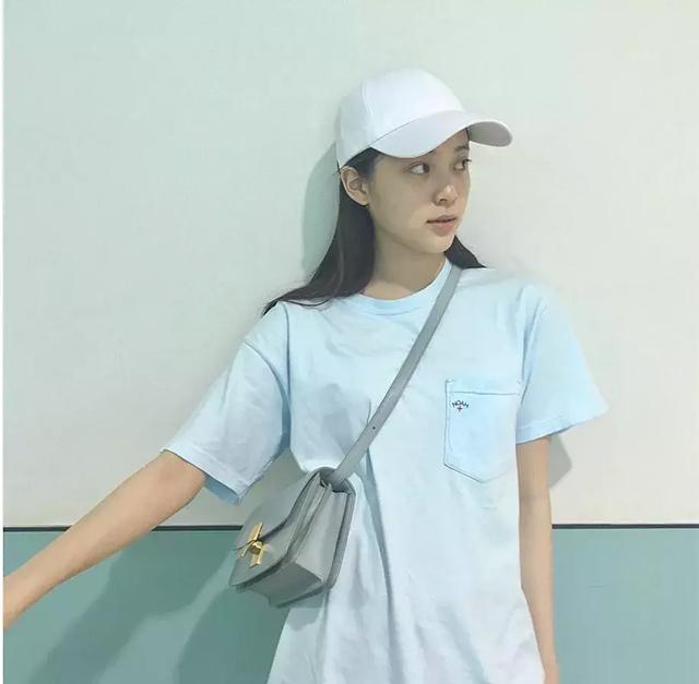 歐陽娜娜ins被陳冠希「瘋狂」點讃！兩人相差20歲卻相見恨晚，讓所有人羨慕！