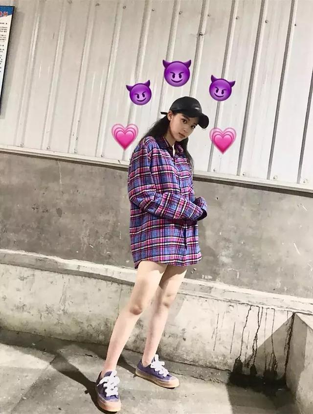 歐陽娜娜ins被陳冠希「瘋狂」點讃！兩人相差20歲卻相見恨晚，讓所有人羨慕！