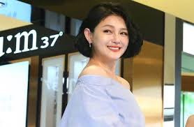 大S瘋狂減重「瘦到剩35公斤」！高齡連生2胎與神擦肩：真正的美女都是狠角色