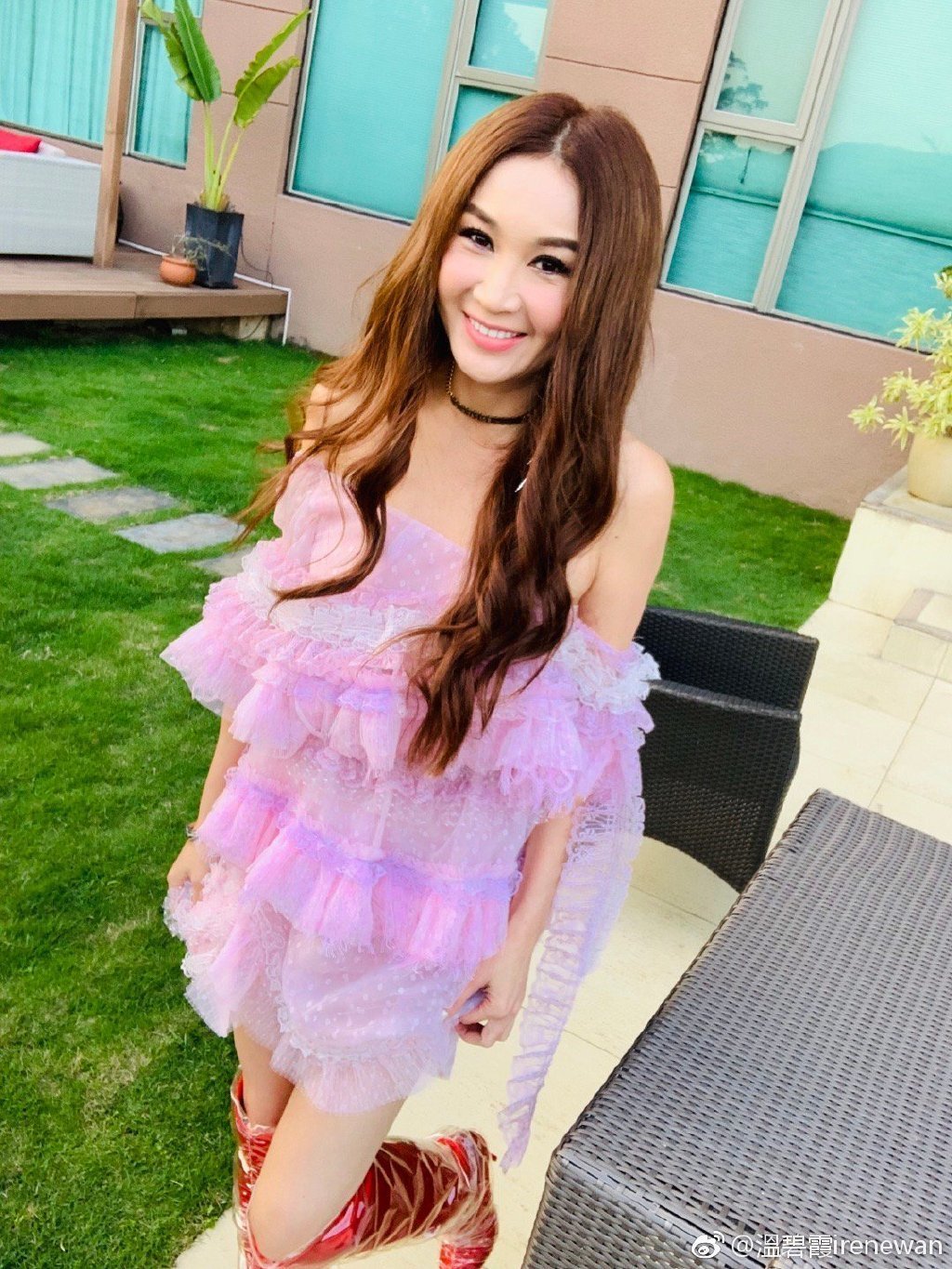 52歲溫碧霞近照曝光！「結婚18年」領養一子恩愛如初  為陪家人「少賺7位數」暖喊：是無價之寶