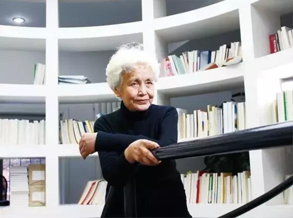 她不只是家庭主婦！「 60歲才識字」76歲成作家  辛苦一生終於「能為理想活」：沒有什麼是太晚的