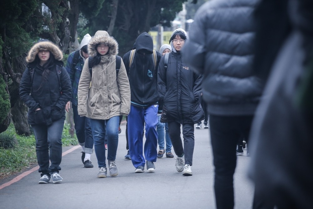 霸王級寒流恐再現！氣象局宣布：「遇負北極震盪機率大」　10度低溫再降「可能在這一天襲台」