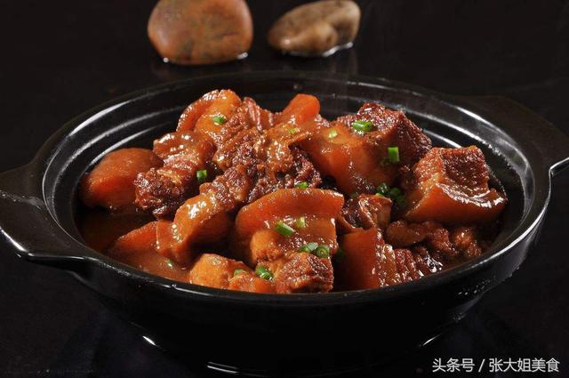 超級下飯的家常菜！最愛「蒜苔炒臘肉」過年必吃，收藏做給親友吃