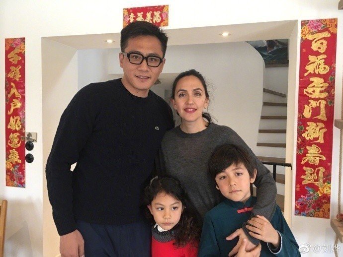 劉燁感慨：最幸福就是老婆孩子探班（婚姻長久秘訣）