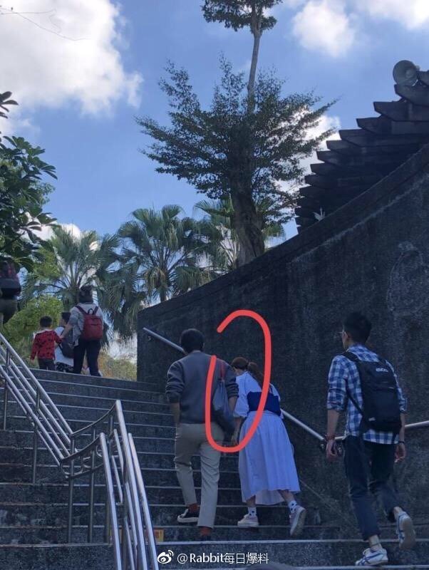 Selina新歡曝光！約會「小11歲男星」爸爸也見過　眼神狂冒愛心「真的喜歡他❤」