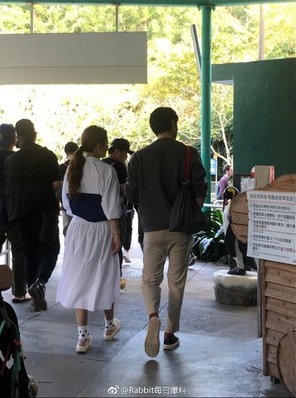 Selina新歡曝光！約會「小11歲男星」爸爸也見過　眼神狂冒愛心「真的喜歡他❤」