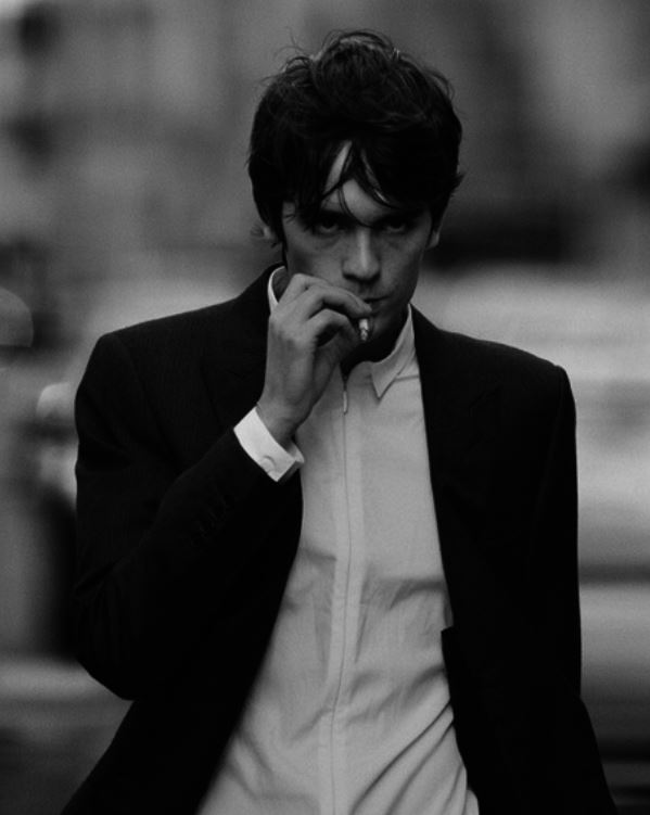 上帝的傑作!憂鬱氣息男當年被封「法國第一美男子」 引退多年「24歲帥兒」曝光網讚:帥過老爸!