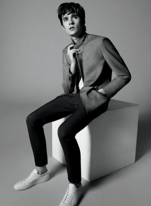 上帝的傑作!憂鬱氣息男當年被封「法國第一美男子」 引退多年「24歲帥兒」曝光網讚:帥過老爸!