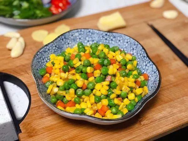 過年一定要做的「28道素菜譜」！每道「只要3分鐘搞定」健康好吃剛上桌就被掃光