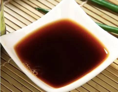 「洗紗窗」不必拆！不用花錢只要5分鐘，整面紗窗清乾乾淨淨