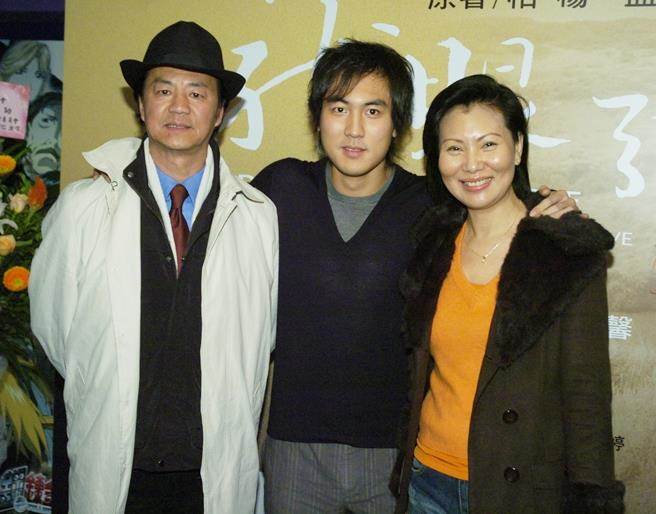金馬影帝狄龍結婚43年坦承「去過夜總會」　「風流不下流」清楚底線從未傳出緋聞
