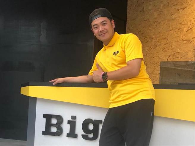 馬國畢砸30萬再開雞排店！負債5千萬「還到剩8百萬」變餐飲大亨：準備好紅包讓員工過年