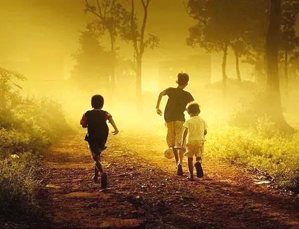 掙錢重要還是陪孩子重要？錯過了這幾年，父母等著後悔！