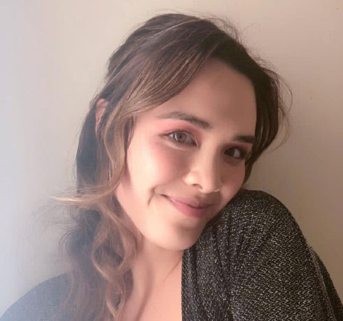 48歲鍾麗緹3個女兒個個貌美！21歲混血大女兒近照爆光「身材火辣」，曾反對媽媽拼第四胎！