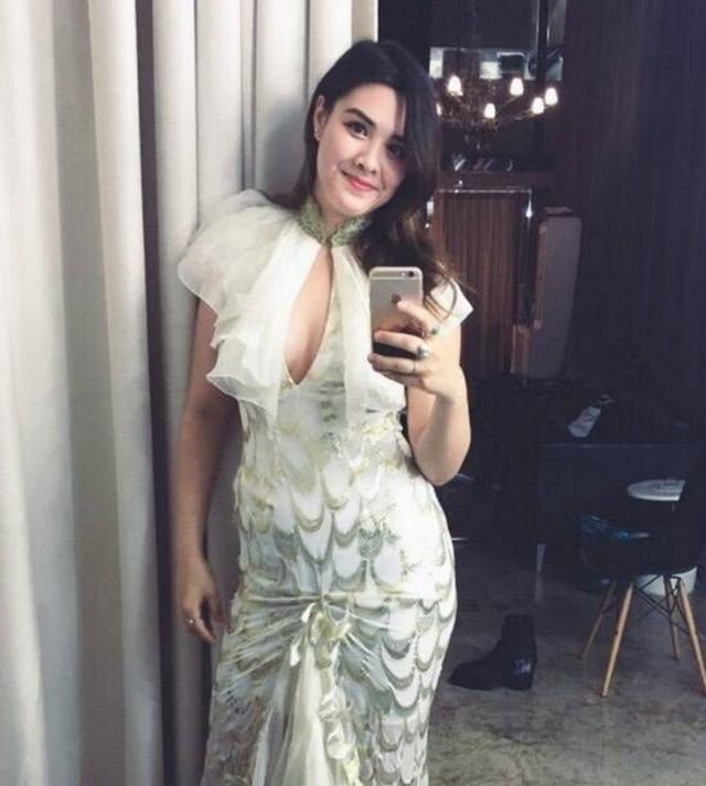 48歲鍾麗緹3個女兒個個貌美！21歲混血大女兒近照爆光「身材火辣」，曾反對媽媽拼第四胎！