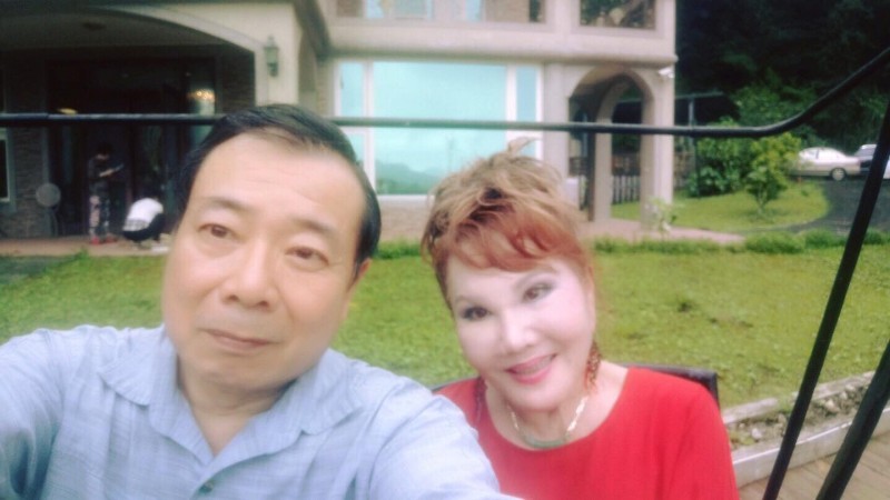 30年不離不棄!廖峻病倒後「澎澎暖心守護他」 連兒子都被感動:「為爸爸付出好多」