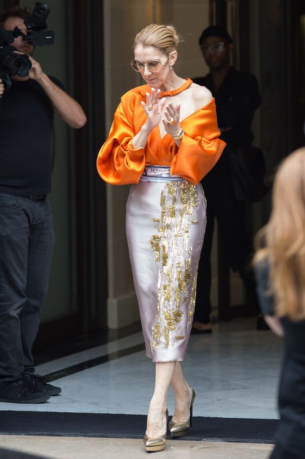 天后怎麼了？席琳狄翁「暴瘦憔悴面容」出席時尚周　前衛造型被狠酸「暴怒出面回應」：不爽不要看