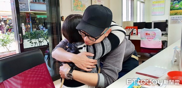 28年沒見面！新北男一通電話「與生母相認」淚崩：是不是我不夠好爸媽討厭我？