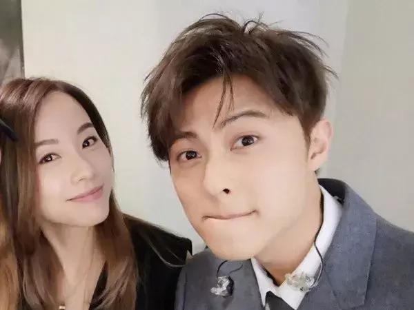 好事將近？與王子相差6歲姐弟戀，今疑似準備閃婚，曾為方力申犧牲10年青春！