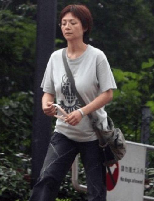 相戀26年未結婚！葉子楣「痛失醫生老伴2年」靠愛犬慰藉　「上億遺產一毛沒拿」近況曝光