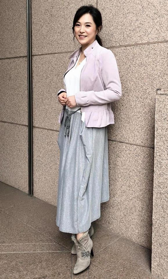 張鳳書台大EMBA畢業「活得比20歲精彩」　育兒原則「不寵小孩」獨子1歲就會說對不起