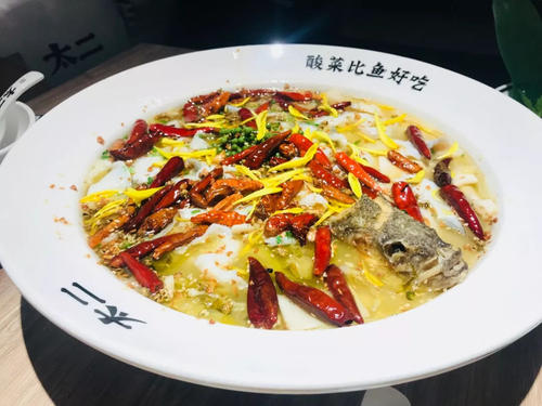 這個餐廳：只賣一道菜，一種口味，超過4人不接待，卻天天有人排隊