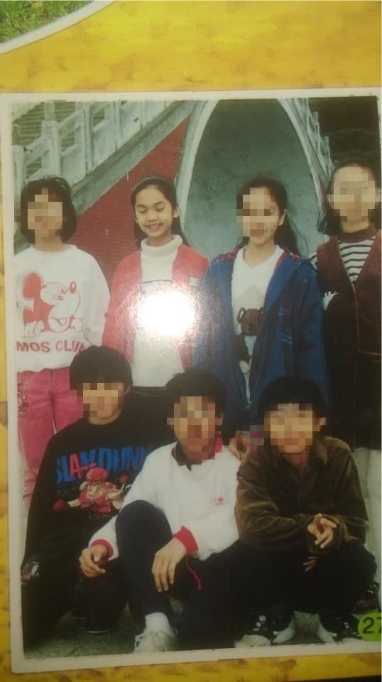 楊丞琳被同學出賣「曝光國小清純照」! 網友驚呆「太像謝長廷了吧」本尊出面回應了