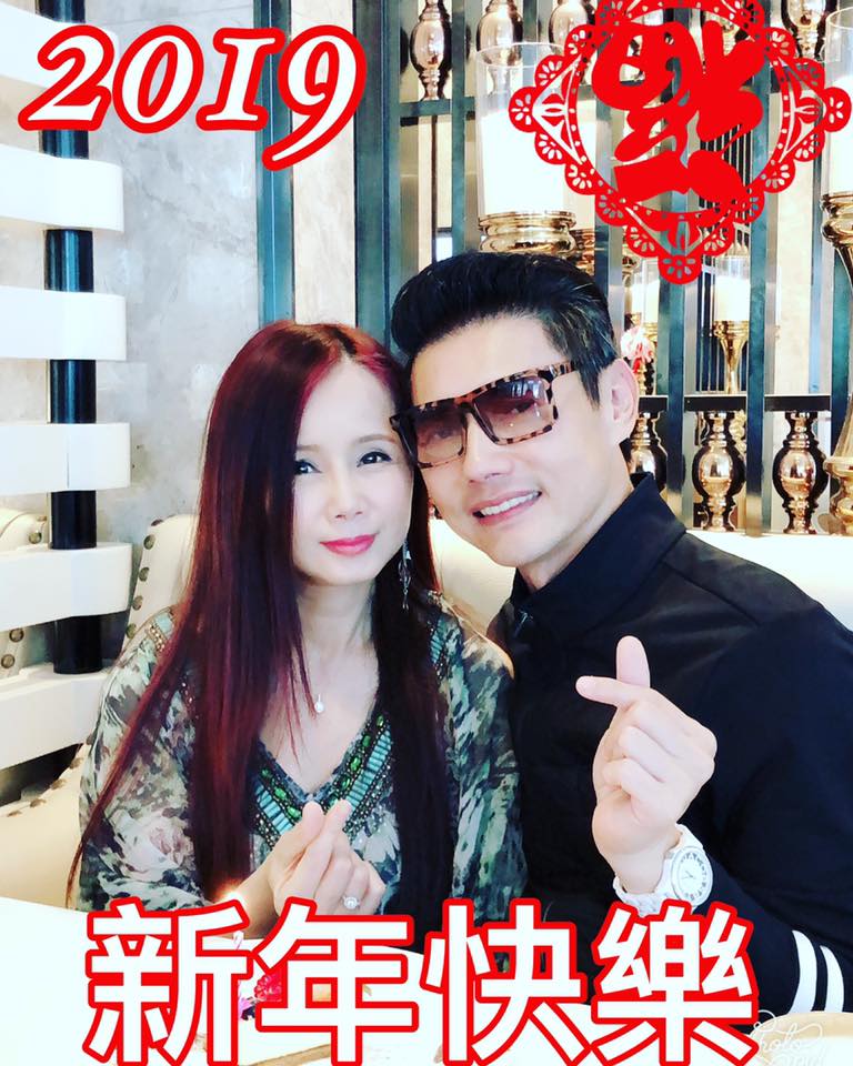 包偉銘過年「豪撒50萬紅包」給家人　寵妻不手軟「要帶老婆環遊世界」實現結婚承諾