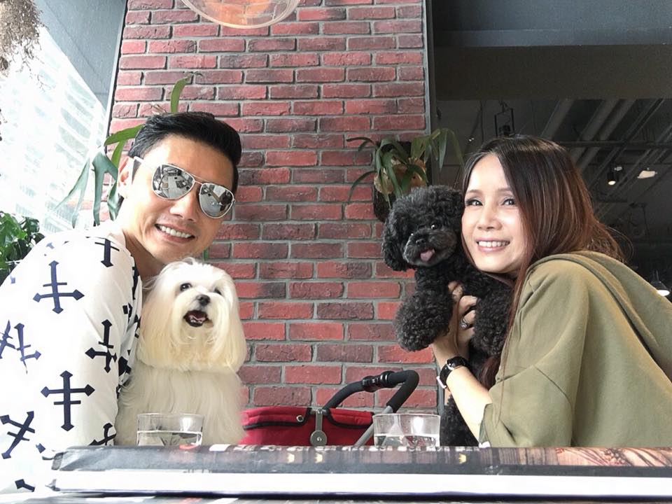 包偉銘過年「豪撒50萬紅包」給家人　寵妻不手軟「要帶老婆環遊世界」實現結婚承諾
