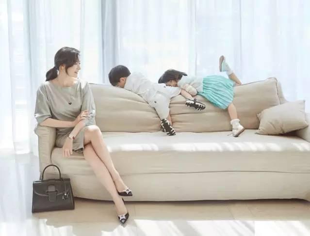 她年近半百「生過2個孩子」，卻依然是韓國最美的女人