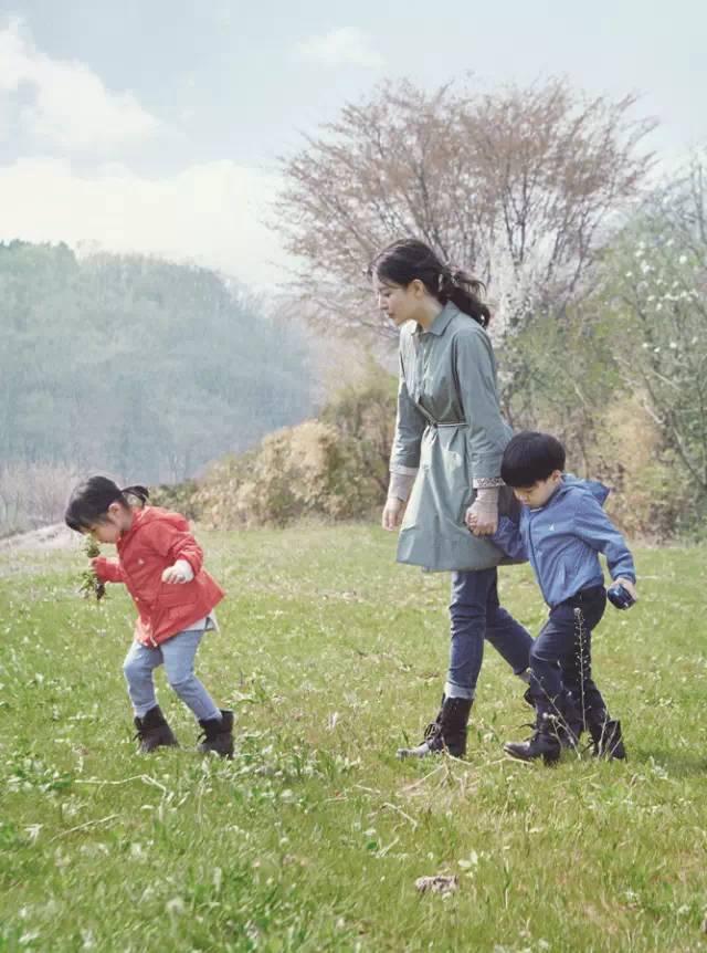 她年近半百「生過2個孩子」，卻依然是韓國最美的女人