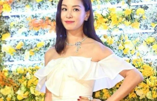 張東健妻子照片曝光「年近半百依舊美貌」　兩人結婚9年依然像熱戀