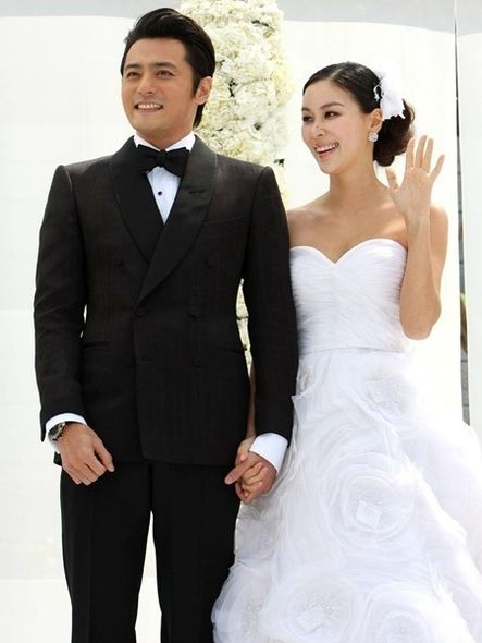 張東健妻子照片曝光「年近半百依舊美貌」　兩人結婚9年依然像熱戀