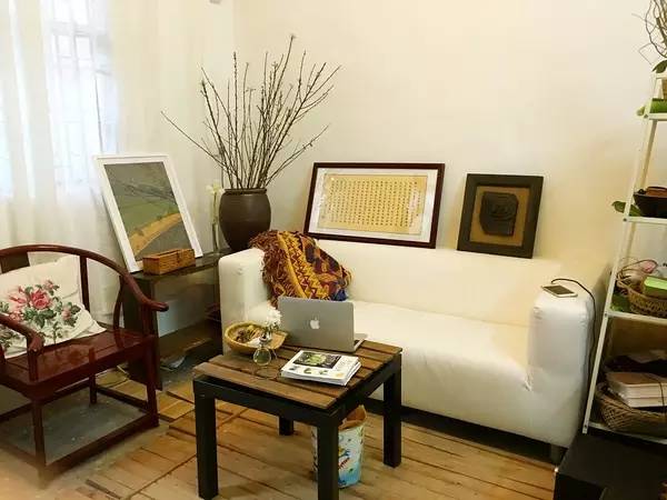 想省錢90後女子「大膽租下7千元舊屋」　神改造讓網友喊：拜託租給我