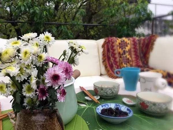 想省錢90後女子「大膽租下7千元舊屋」　神改造讓網友喊：拜託租給我