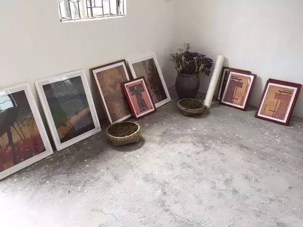 想省錢90後女子「大膽租下7千元舊屋」　神改造讓網友喊：拜託租給我