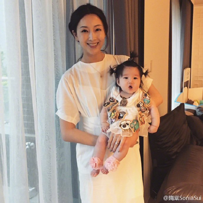 隋棠昔曬「三代同框」慶女兒生日！高顏兒女萌翻眾人　網友焦點卻全在「爺孫合照」