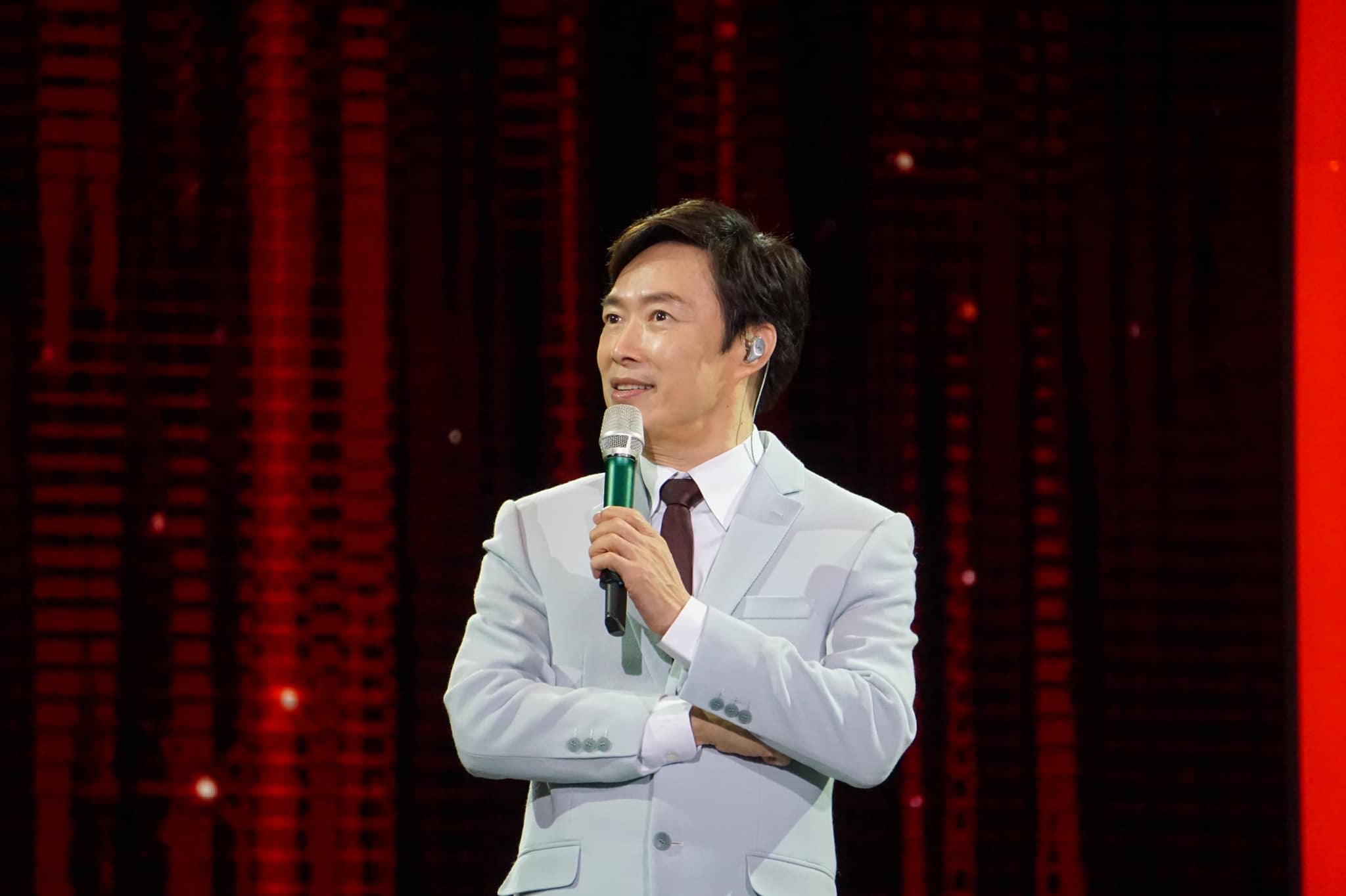 費玉清數十年如一日！ 同條皮帶「繫15年」不為節儉  因念舊「婉拒名牌贊助」：20年老師傅懂我