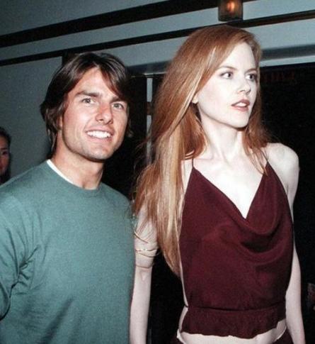 阿湯哥女兒長大了，12歲傾國傾城，穿花裙子「逆天長腿」逛街美成仙女！