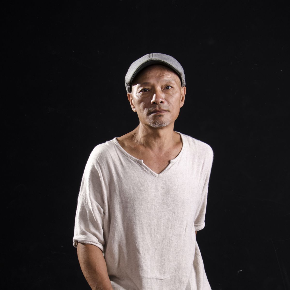 夜市ㄟ藝術家！浪子進出監所11年　痛定思痛「獄中學陶」如今作品威霸南韓