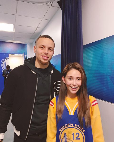 周董演唱會突喊「後面坐一個很漂亮的女生!」 下秒「鏡頭一轉後面」全場尖叫:花式灑狗糧❤