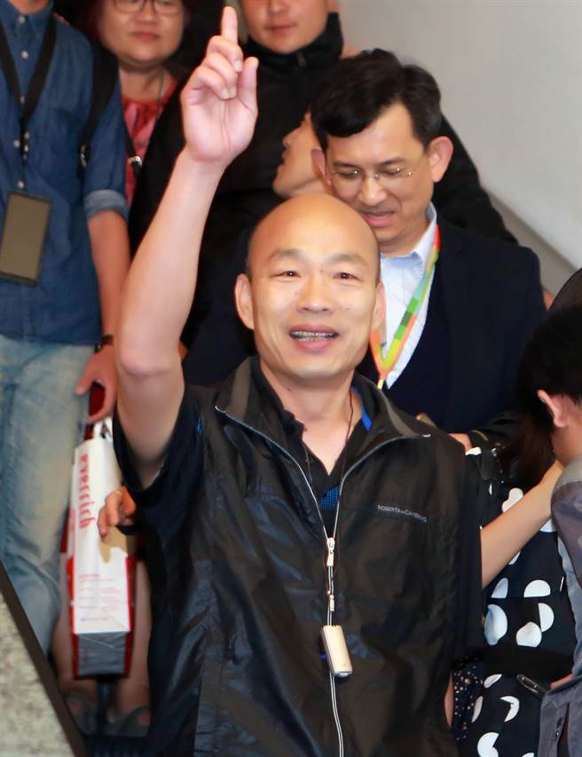 韓國瑜完了？他看一眼直言「只剩半年不到」　大膽預言「高雄要出大事了」
