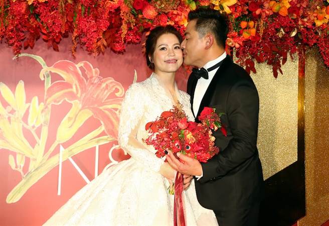 江宏恩拍戲「長達6天沒睡」被告知肝腎早衰30歲　甜曝婚後「天天接吻」家事全包超寵妻