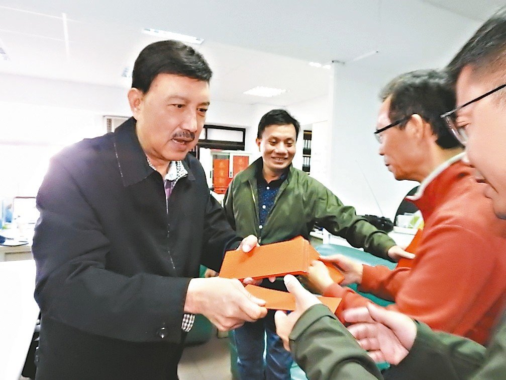 賠光5棟房！余天「財產申報金額曝光」錢只剩一點點　感慨喊「真的窮到盡頭」造勢晚會都辦不成